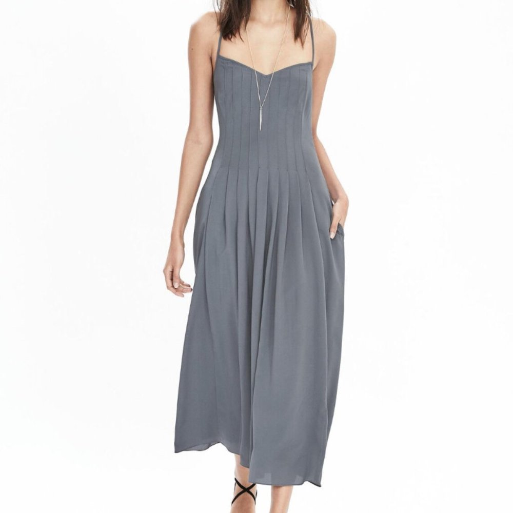 NWT Flowy Dress w/ Pockets